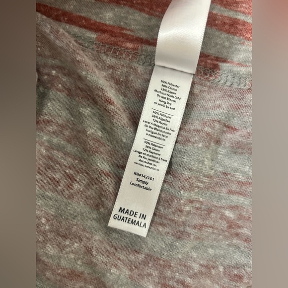 LuLaRoe Gray and Pink Polka Dot Short Sleeve Tee Size XS - Picture 4 of 4